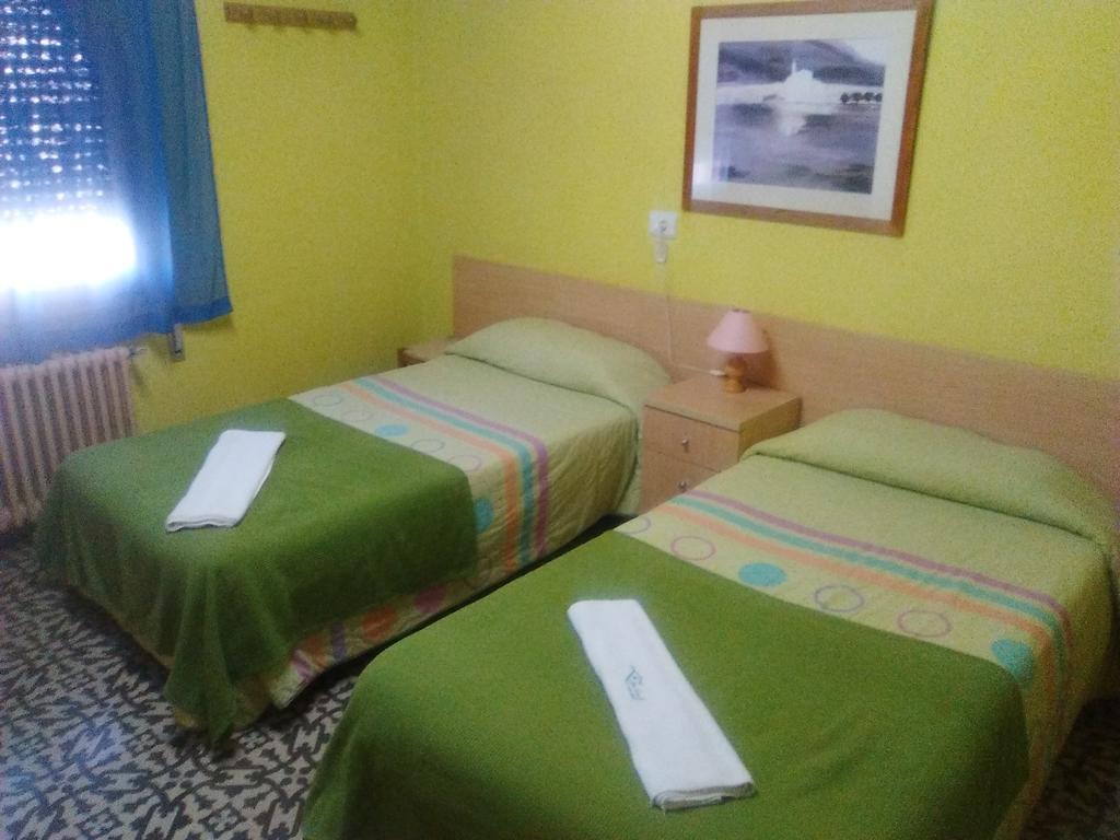 Alberg Sprint Banyoles Dış mekan fotoğraf